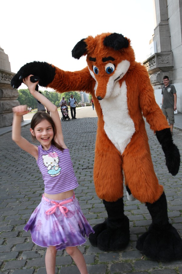 Belgium Strikes Back, Fursuiters with people