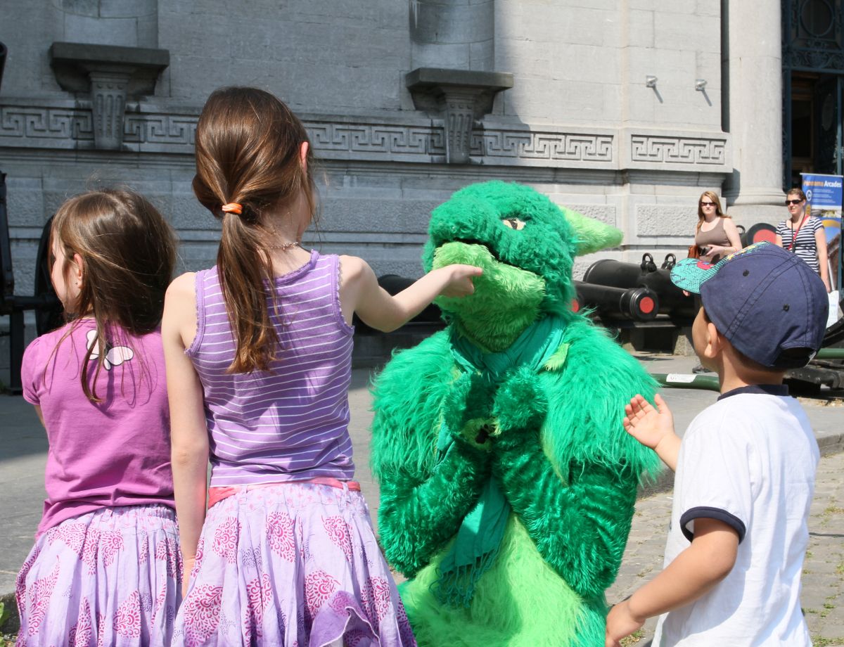 Belgium Strikes Back, Fursuiters with people