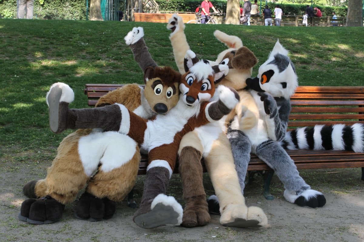 Belgium Strikes Back, Fursuiters in the park