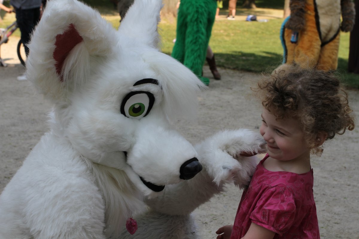 Belgium Strikes Back, Fursuiters with people