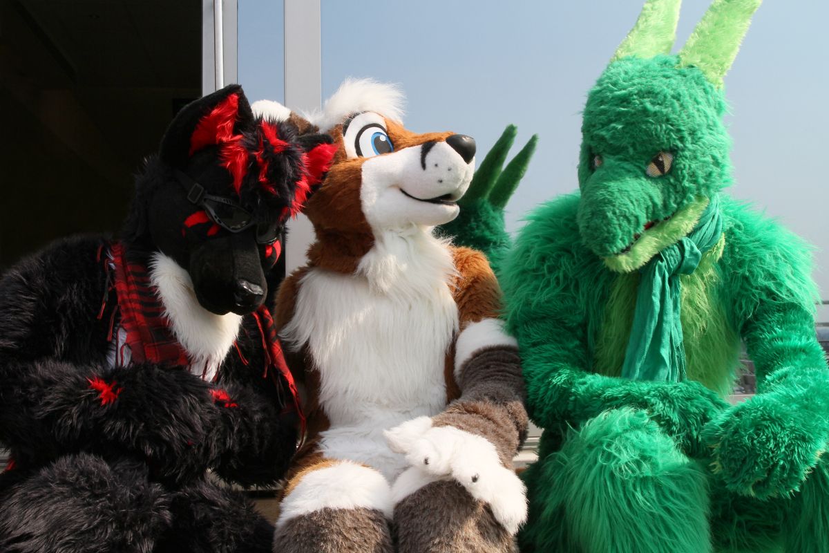 Belgium Strikes Back, Fursuit bowling