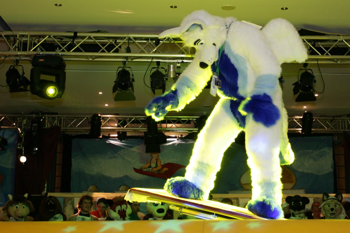 Eurofurence 15, Fursuiters alone