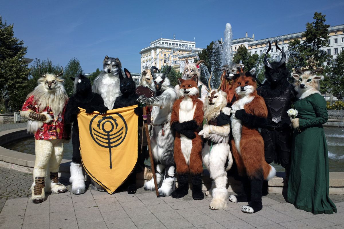Eurofurence 19, Outdoor fursuiting photos