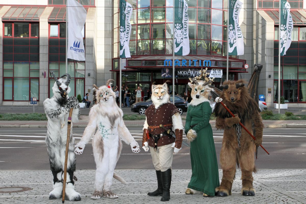 Eurofurence 19, Outdoor fursuiting photos
