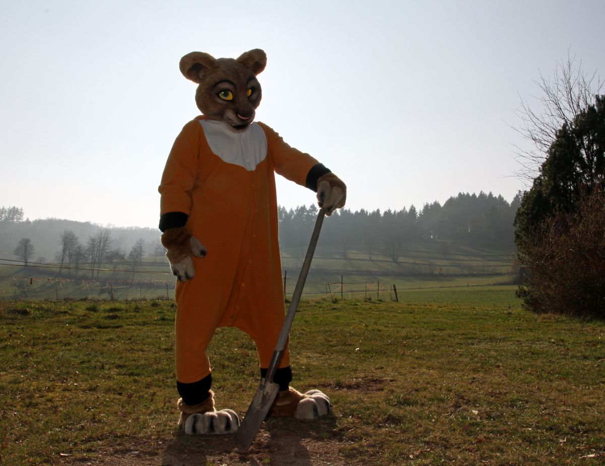 Fellig 100, Fursuiters