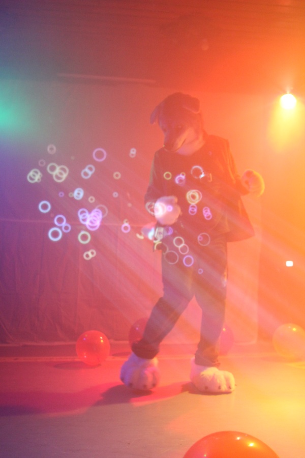 Fellig 100, Fursuiters