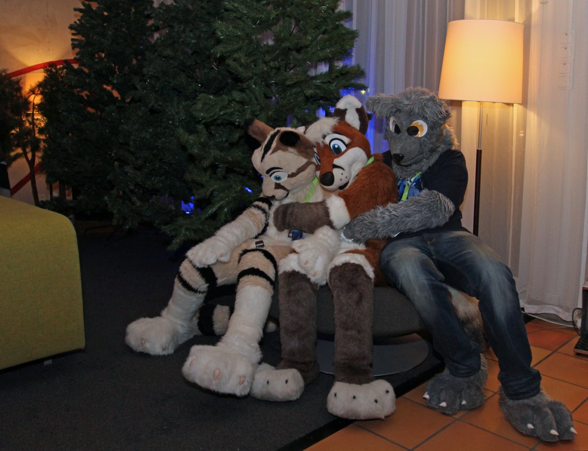 NordicFuzzCon 2015, More fursuits