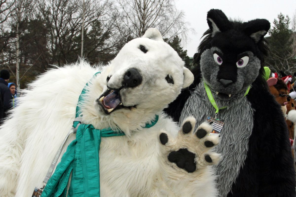 NordicFuzzCon 2015, More fursuits