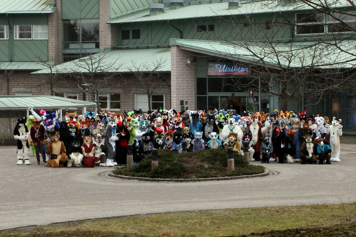 NordicFuzzCon 2015, More fursuits