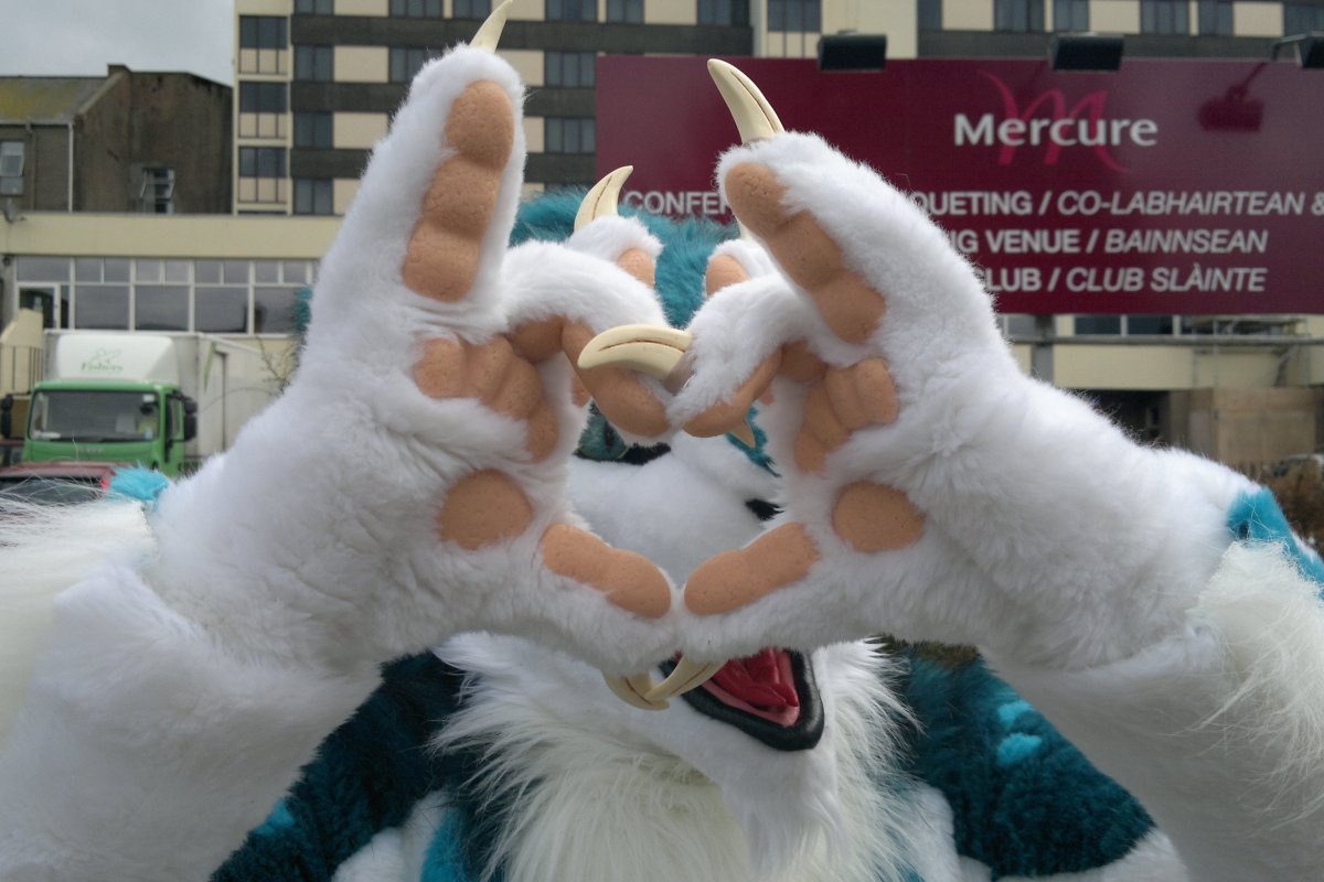 ScotiaCon 2012, Outside the hotel