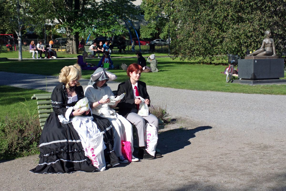 Tracon 9, Outdoor photos