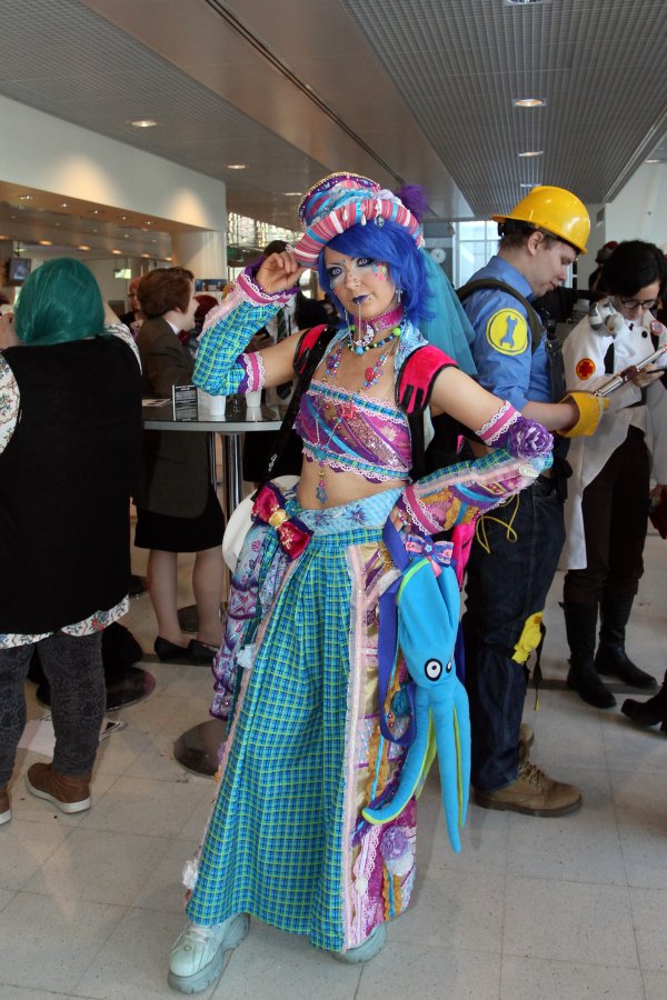 Tracon 9, Indoor photos